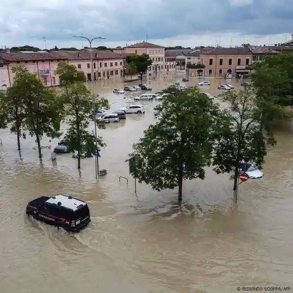 Fuerte temporal con granizo y descargas eléctricas generó alerta roja en Italia